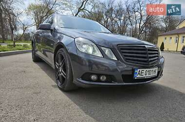 Седан Mercedes-Benz E-Class 2010 в 