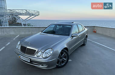 Седан Mercedes-Benz E-Class 2003 в 