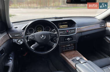 Универсал Mercedes-Benz E-Class 2011 в 