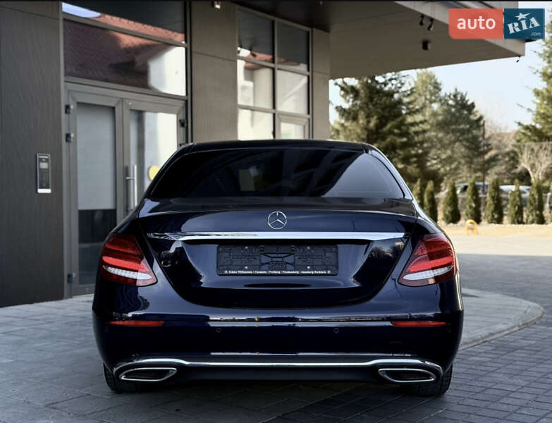 Седан Mercedes-Benz E-Class 2018 в Львове