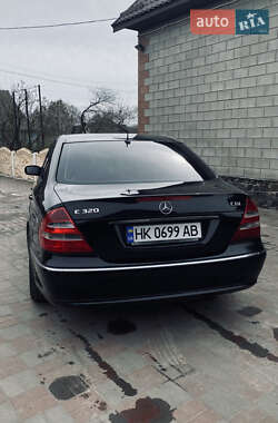 Седан Mercedes-Benz E-Class 2004 в 