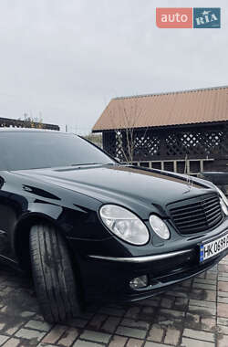 Седан Mercedes-Benz E-Class 2004 в 