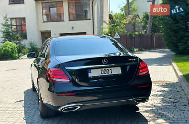 Седан Mercedes-Benz E-Class 2017 в 