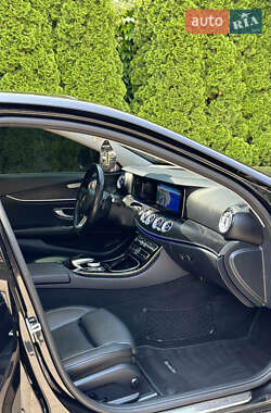 Седан Mercedes-Benz E-Class 2017 в 