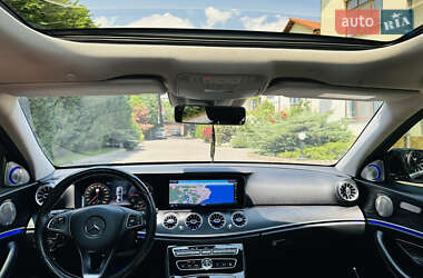 Седан Mercedes-Benz E-Class 2017 в 