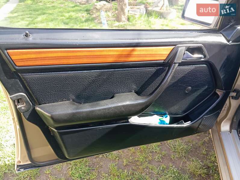 Седан Mercedes-Benz E-Class 1992 в Івано-Франківську фото 4 Седан Mercedes-Benz E-Class 1992 в Івано-Франківську