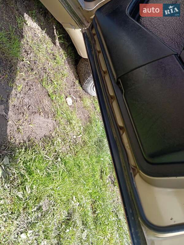 Седан Mercedes-Benz E-Class 1992 в Івано-Франківську фото 8 Седан Mercedes-Benz E-Class 1992 в Івано-Франківську