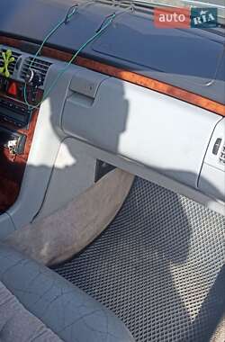 Седан Mercedes-Benz E-Class 1998 в 