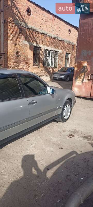 Седан Mercedes-Benz E-Class 1998 в Житомирі фото 22 Седан Mercedes-Benz E-Class 1998 в Житомирі