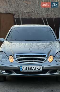 Седан Mercedes-Benz E-Class 2003 в 