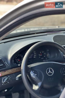 Седан Mercedes-Benz E-Class 2003 в 