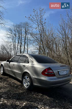 Седан Mercedes-Benz E-Class 2003 в 
