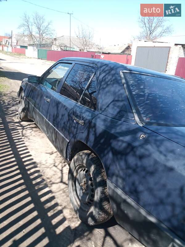 Седан Mercedes-Benz E-Class 1995 в Жмеринке