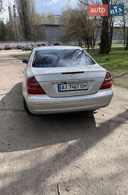 Седан Mercedes-Benz E-Class 2004 в 
