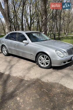Седан Mercedes-Benz E-Class 2004 в 