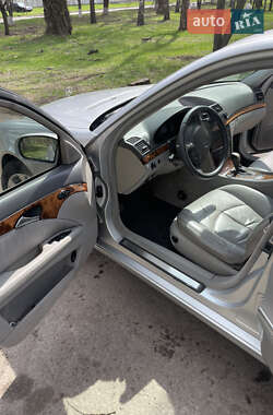 Седан Mercedes-Benz E-Class 2004 в 
