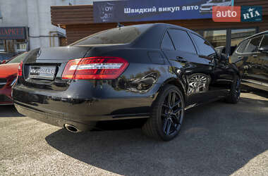 Седан Mercedes-Benz E-Class 2010 в 