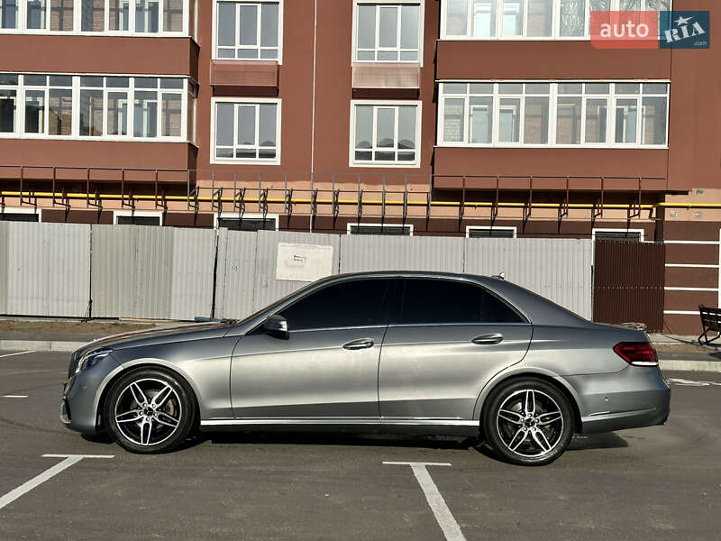 Седан Mercedes-Benz E-Class 2013 в Умані