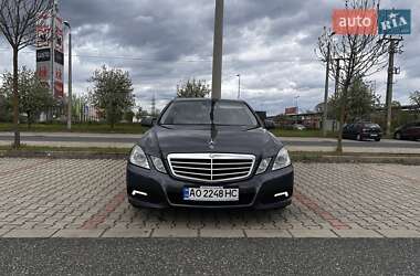 Седан Mercedes-Benz E-Class 2010 в 