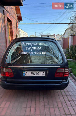 Катафалк Mercedes-Benz E-Class 2001 в 