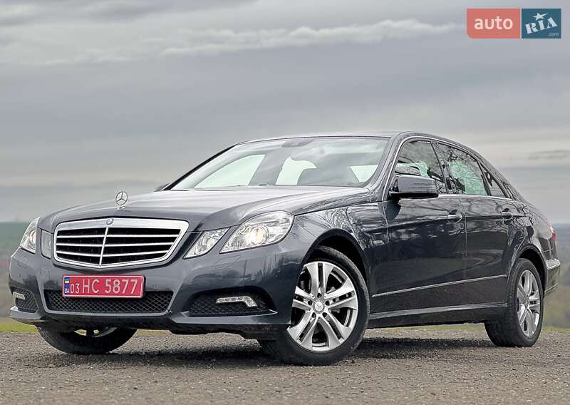 Седан Mercedes-Benz E-Class 2010 в 