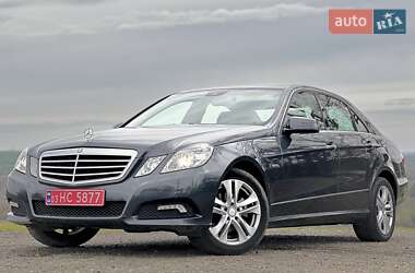 Седан Mercedes-Benz E-Class 2010 в 