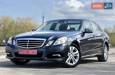 Седан Mercedes-Benz E-Class 2010 в 