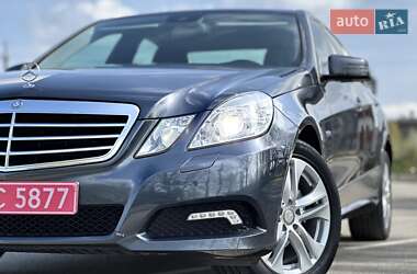 Седан Mercedes-Benz E-Class 2010 в 