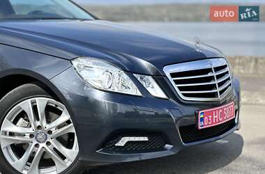 Седан Mercedes-Benz E-Class 2010 в 