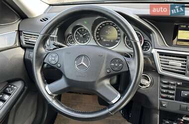 Седан Mercedes-Benz E-Class 2010 в 