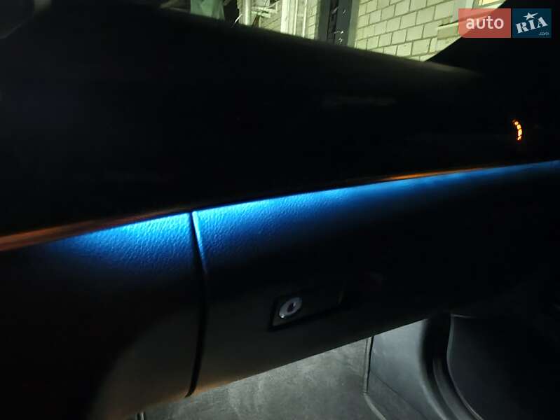 Седан Mercedes-Benz E-Class 2013 в Умані