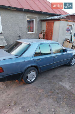 Седан Mercedes-Benz E-Class 1989 в 