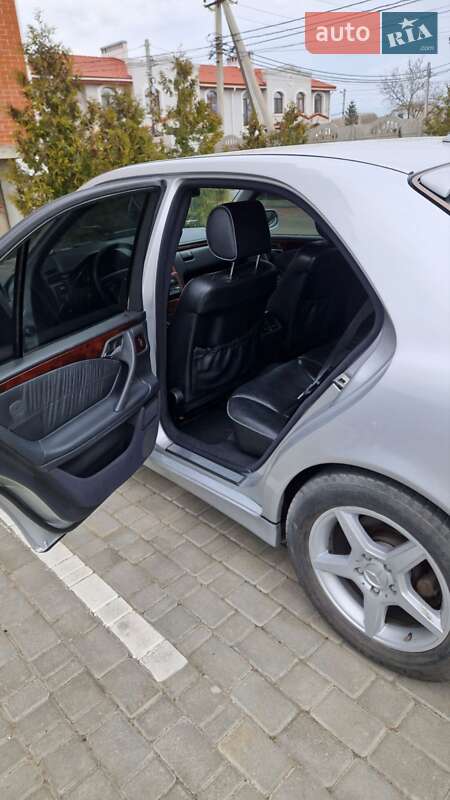 Седан Mercedes-Benz E-Class 2000 в Одесі