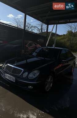 Седан Mercedes-Benz E-Class 2005 в 