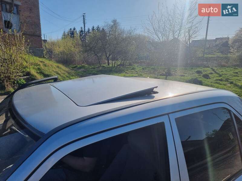 Седан Mercedes-Benz E-Class 1995 в Коростишеві