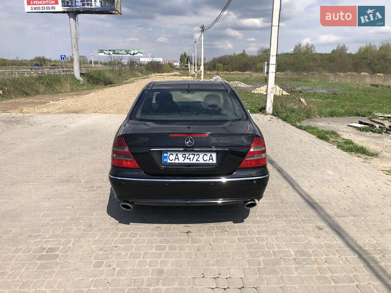 Седан Mercedes-Benz E-Class 2005 в Львові