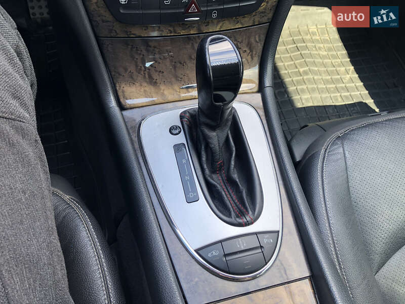 Седан Mercedes-Benz E-Class 2005 в Львові