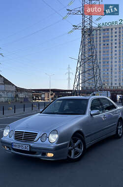 Седан Mercedes-Benz E-Class 1999 в 