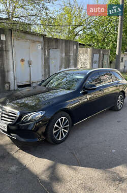 Универсал Mercedes-Benz E-Class 2016 в 