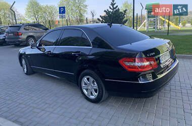 Седан Mercedes-Benz E-Class 2010 в 