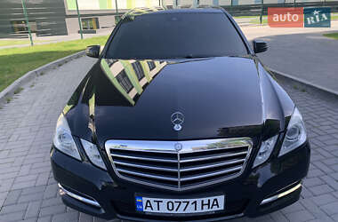 Седан Mercedes-Benz E-Class 2010 в 