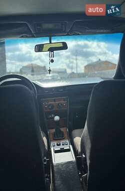 Седан Mercedes-Benz E-Class 1995 в 
