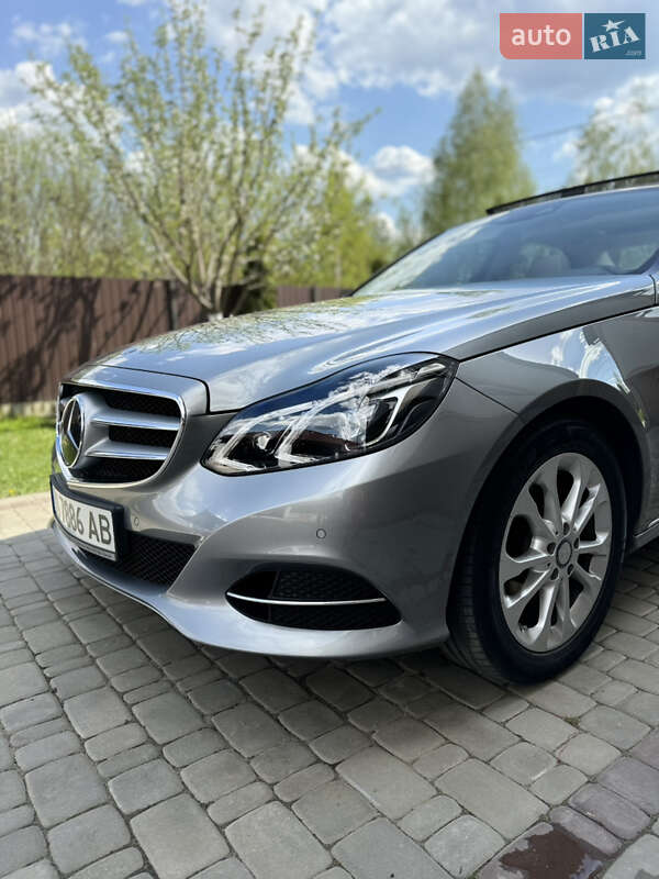 Седан Mercedes-Benz E-Class 2013 в 