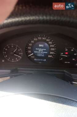 Седан Mercedes-Benz E-Class 2002 в 