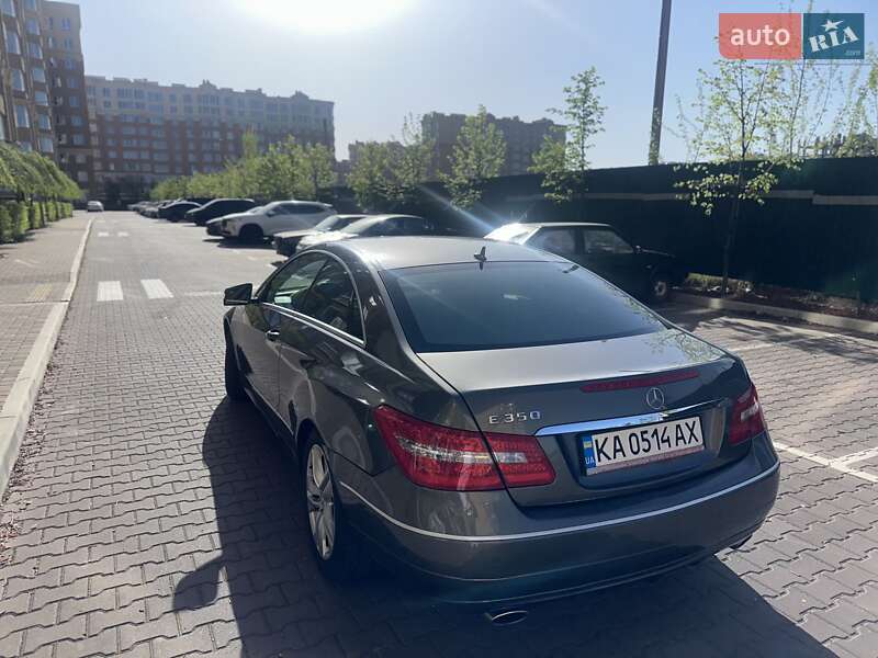 Купе Mercedes-Benz E-Class 2010 в Києві