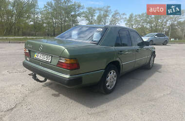 Седан Mercedes-Benz E-Class 1989 в 