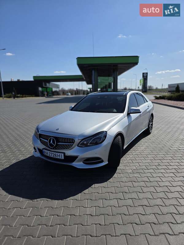 Седан Mercedes-Benz E-Class 2013 в Умані