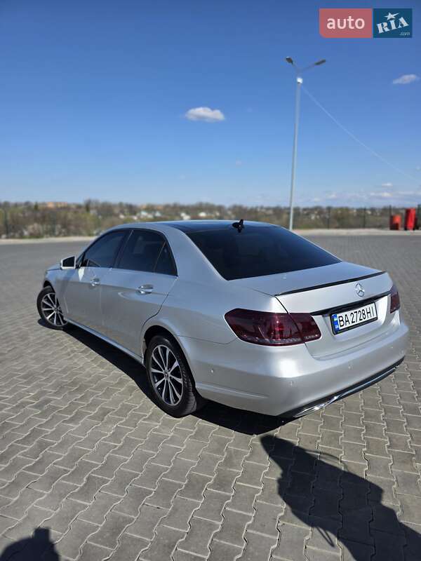 Седан Mercedes-Benz E-Class 2013 в Умані