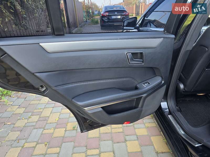 Универсал Mercedes-Benz E-Class 2013 в Одессе