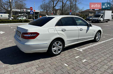 Седан Mercedes-Benz E-Class 2012 в 